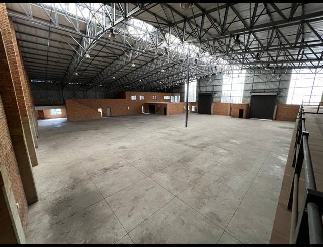 2,499M² WAREHOUSE TO LET IN LASER PARK
